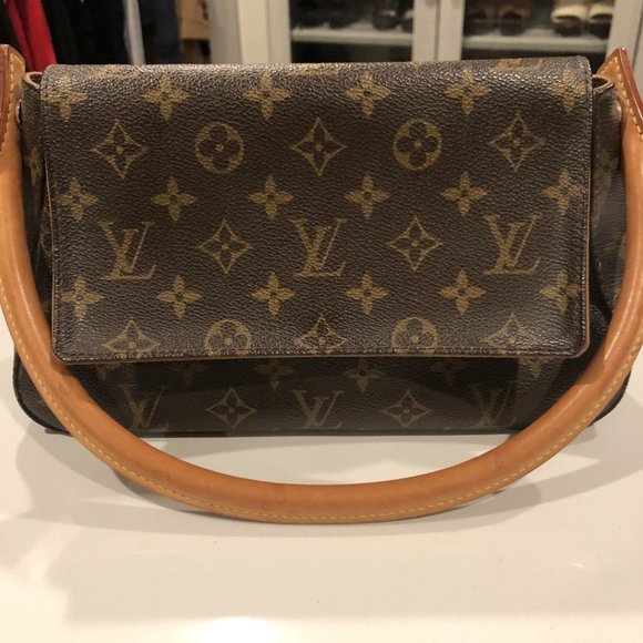 Purse - Picture 3 of 8